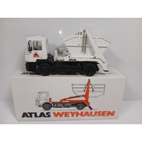 CO63107 - MAN with Atlas Skip Bin