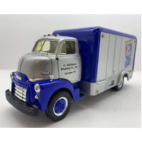 FG19-1550 - 1952 GMC Insulated Van - Old Style Light