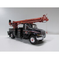 FG19-3152 - International 4400 Series w/ Digger Derrick