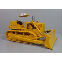 FG50-3076 - International Harvester TD-25 Crawler Dozer with Blade, Hitch & Umbrella - Yellow