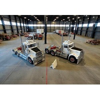 IRW900DWR - Kenworth W900 Day Cab - White / Red
