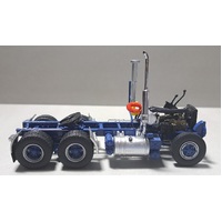 QTEK00015 - Mack F700 Chassis - Blue