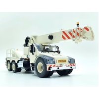 ZWBR037 - White Terex Franna AT40